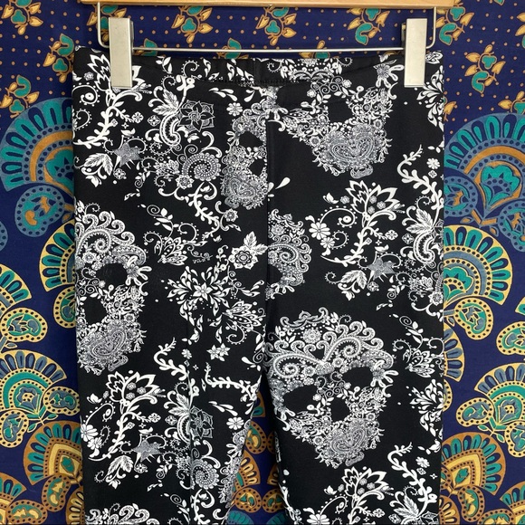 Just Cozy NWOT skull leggings - Picture 2 of 11